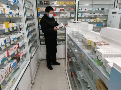 新野县市场监管局 把好药品零售关 筑牢抗疫防线